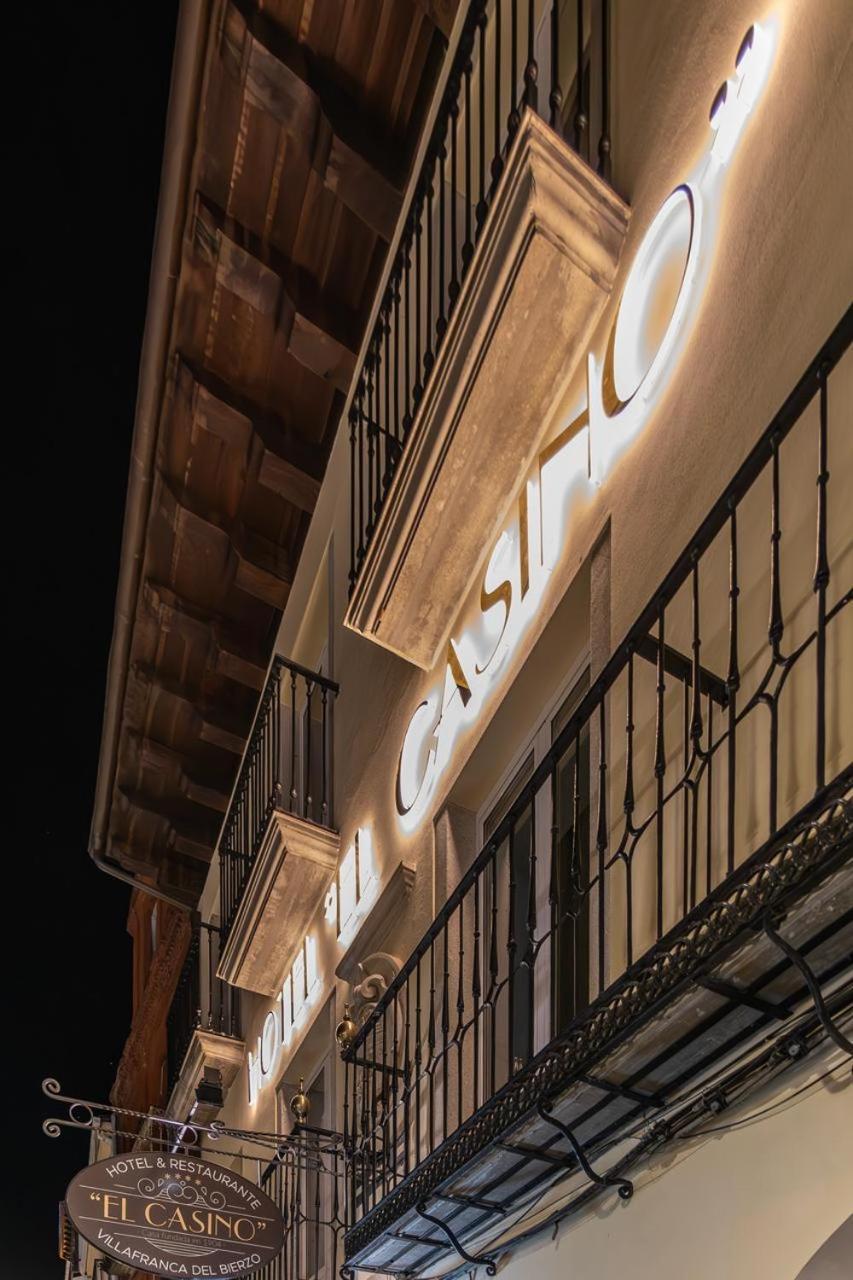 Hotel & Restaurante El Casino Вилафранка дел Биерсо Екстериор снимка